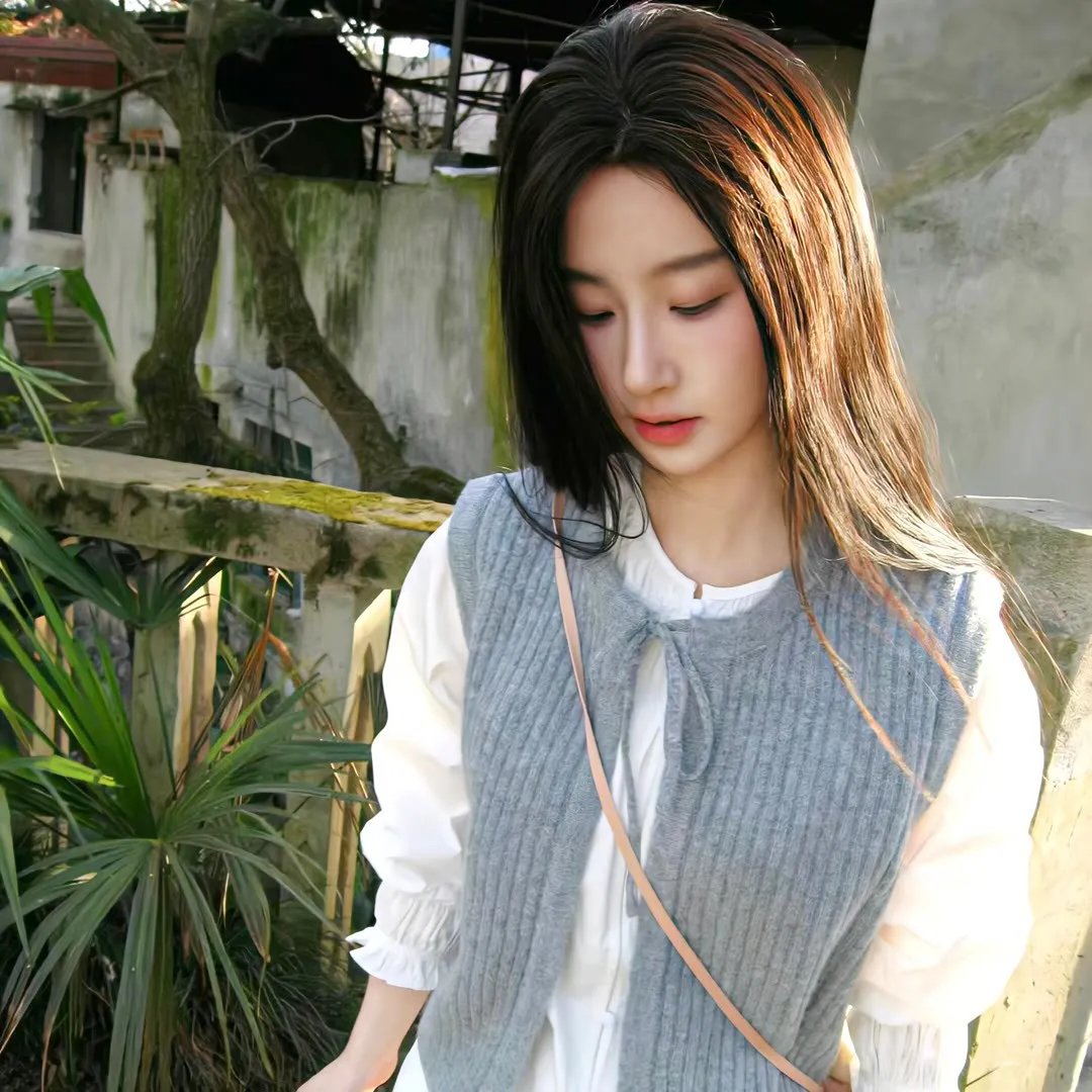 我的女友比我帅 封面